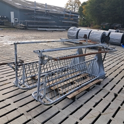 2 stk. brugte 1¼" låger med høhæk, længde: 2,75 m. 